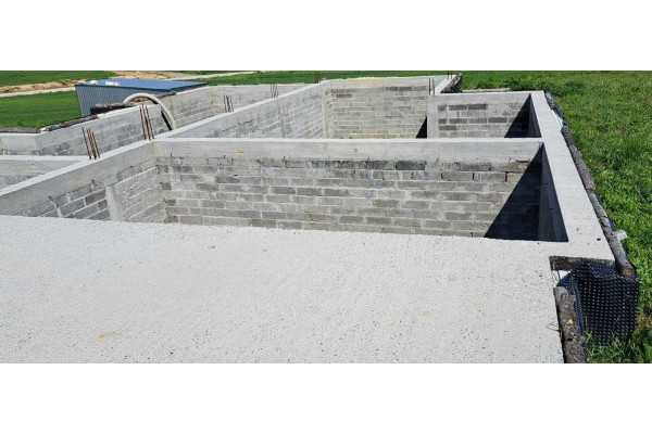 krakowski, Skała, Skała, rozpoczęta budowa na dz. 26 a.